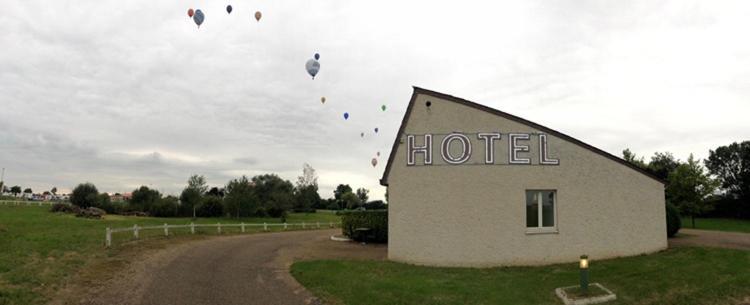 Le Charollais Motel Restaurant Contact-Hotel Vitry-en-Charollais Eksteriør bilde